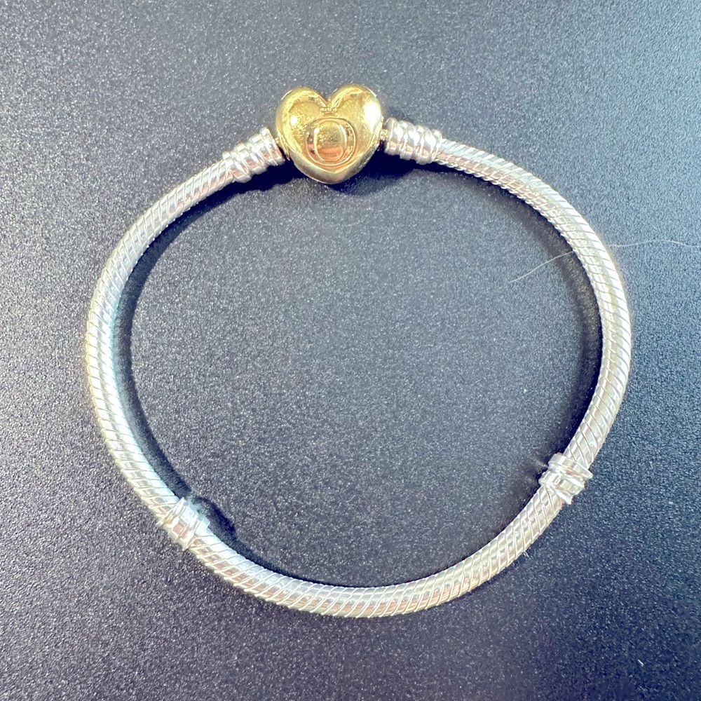 Pandora Moments Heart Clasp Snake Chain Bracelet